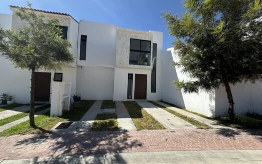 Mirai Ciudad Maderas