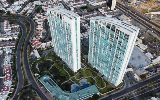 JURIQUILLA TOWERS
