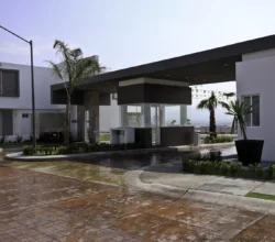 portico2