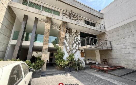 Calz. De los Jinetes 4