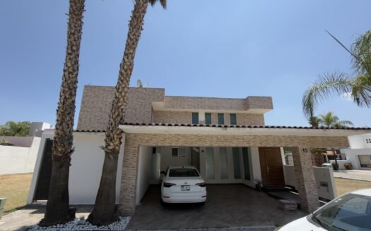 VILLA ANTIGUA